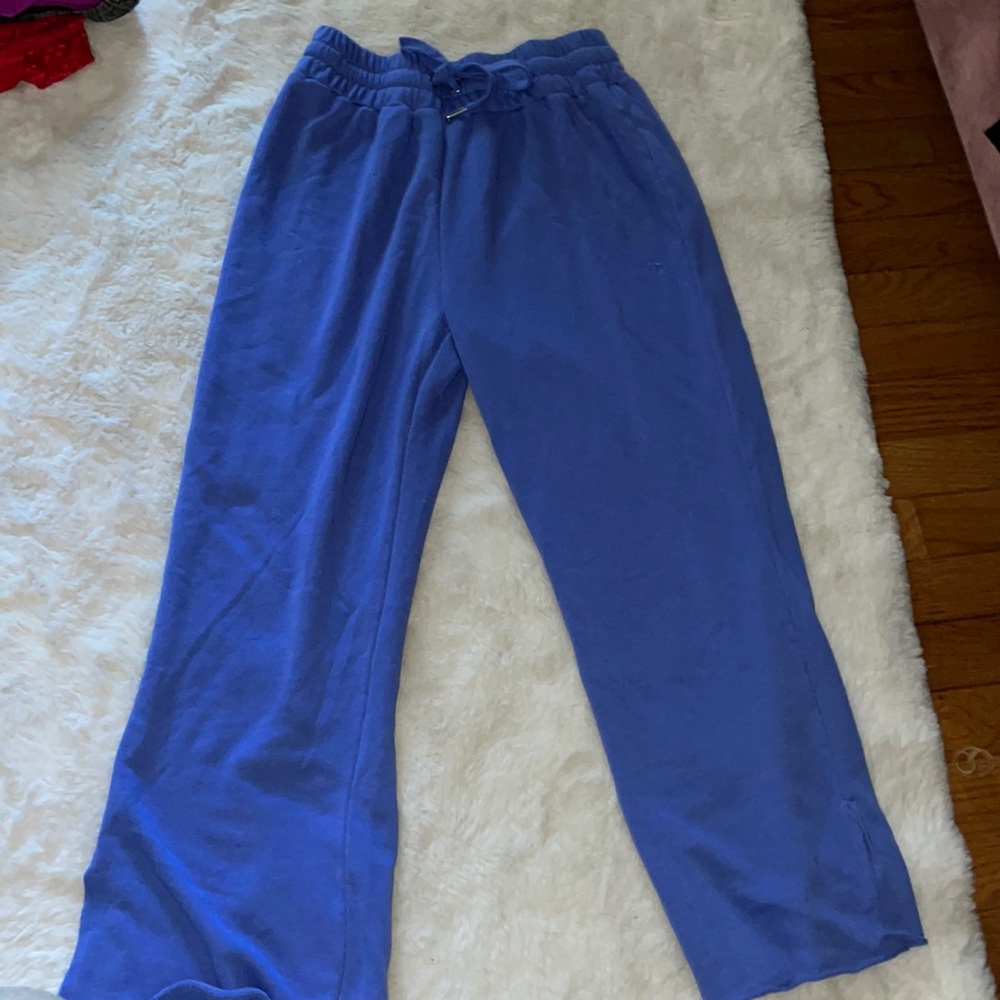 Ivory Ella blue sweatpants